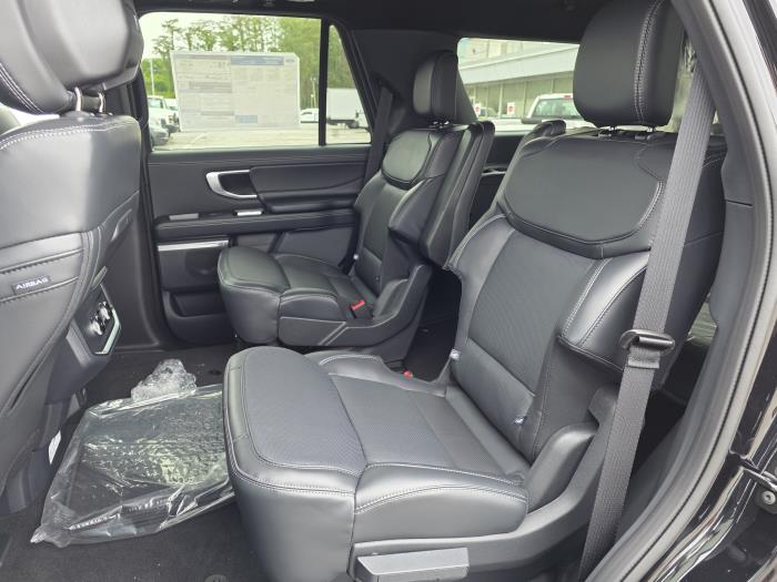 2026 Ford Expedition-19