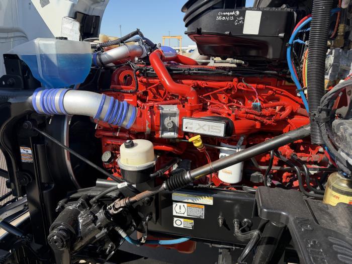 2022 Peterbilt 579-8