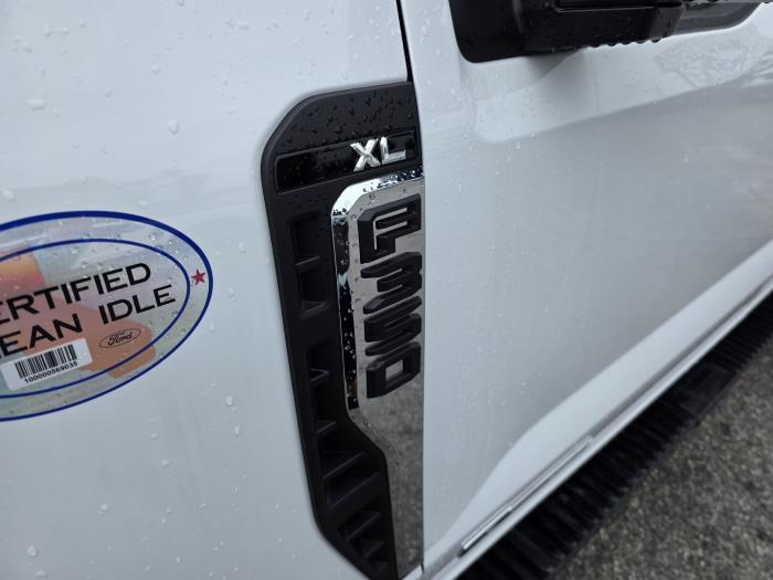 2025 Ford F-350-23