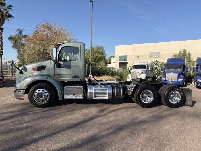 2021 Peterbilt 579-1