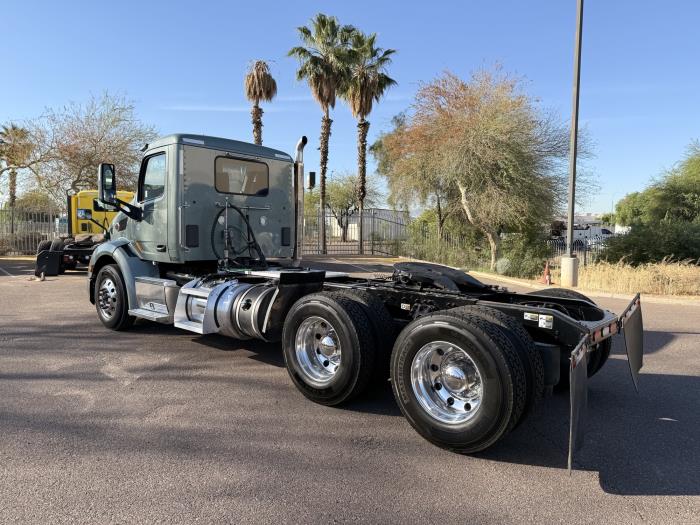 2021 Peterbilt 579-2