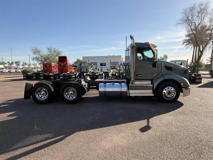 2021 Peterbilt 579-5