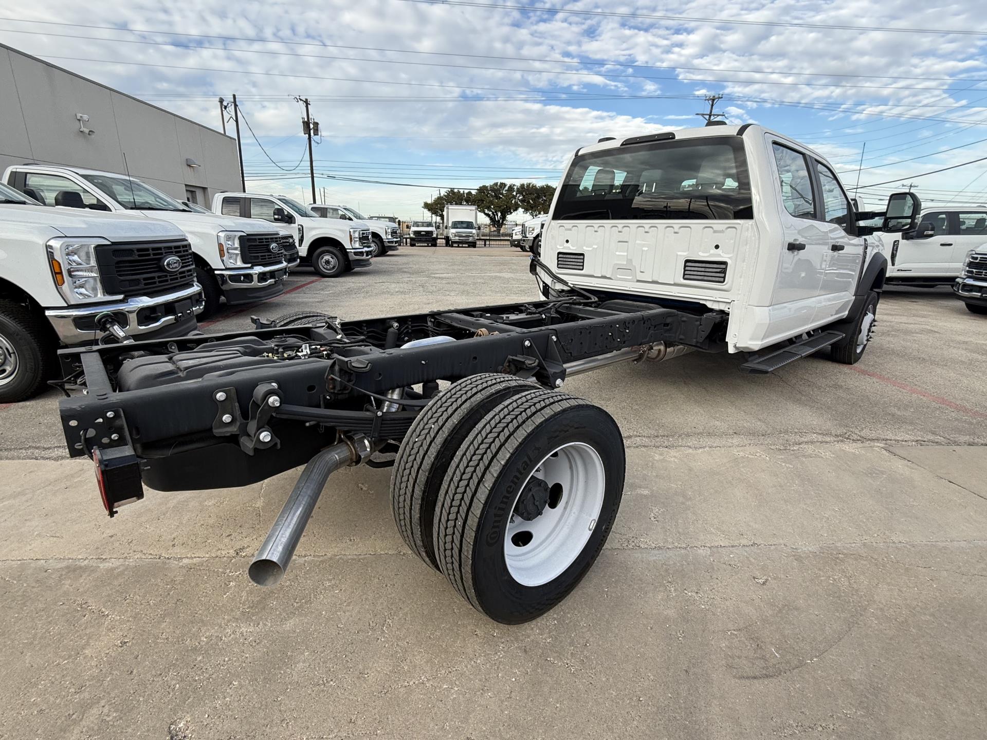 New 2026 Ford F-550 - photo 6