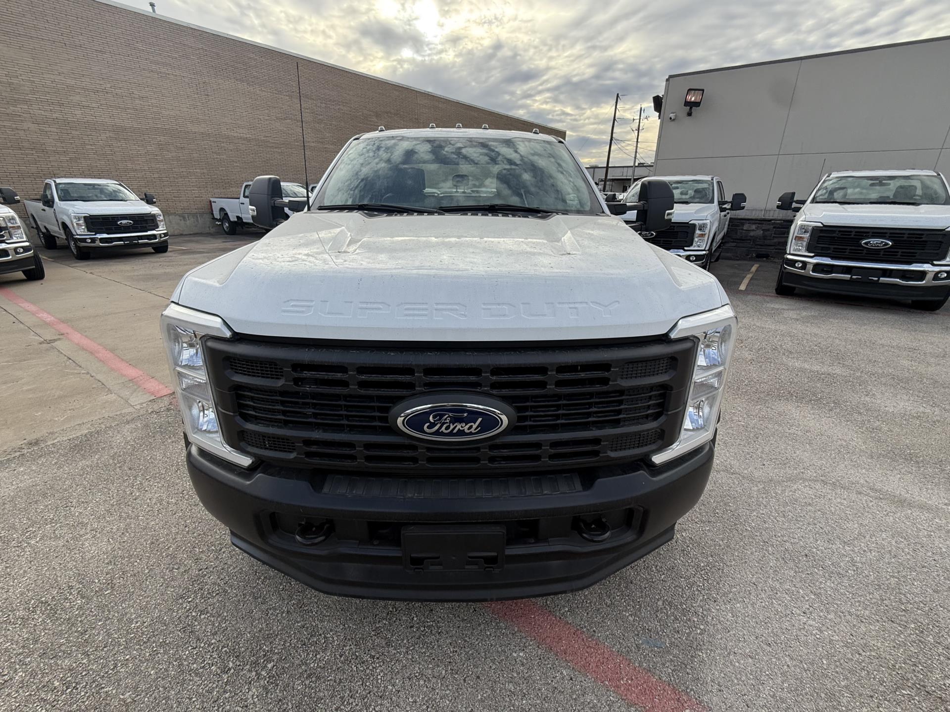 New 2026 Ford F-550 - photo 9