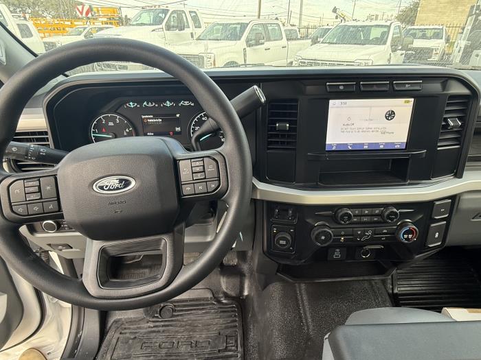 2026 Ford F-550-8