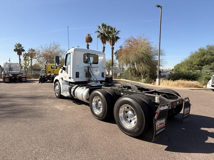 2020 Peterbilt 579-2