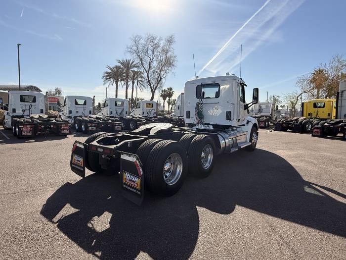 2020 Peterbilt 579-4