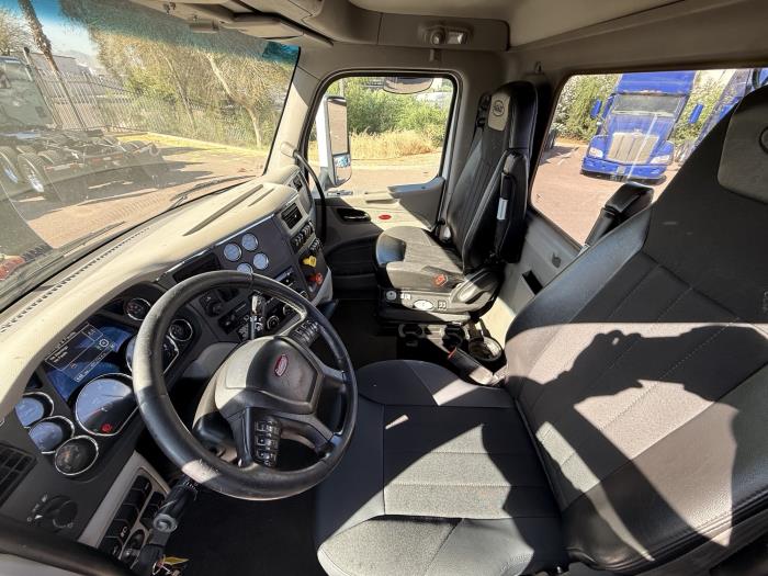 2020 Peterbilt 579-10