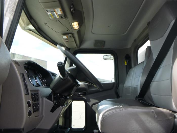 2020 Peterbilt 337-17