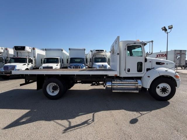 2020 Peterbilt 337-3