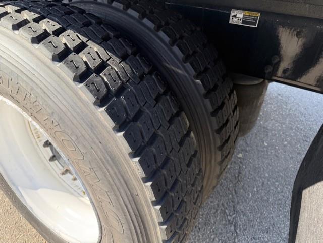 2020 Peterbilt 337-10