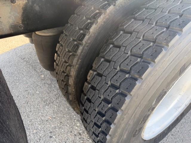 2020 Peterbilt 337-11