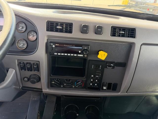 2020 Peterbilt 337-7