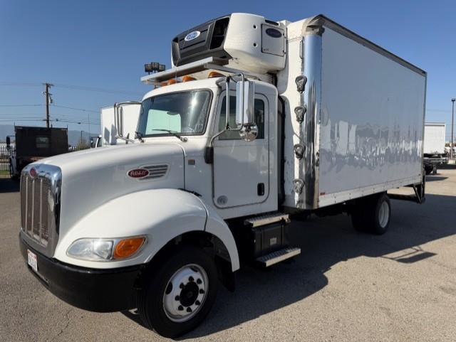 2018 Peterbilt 325-0