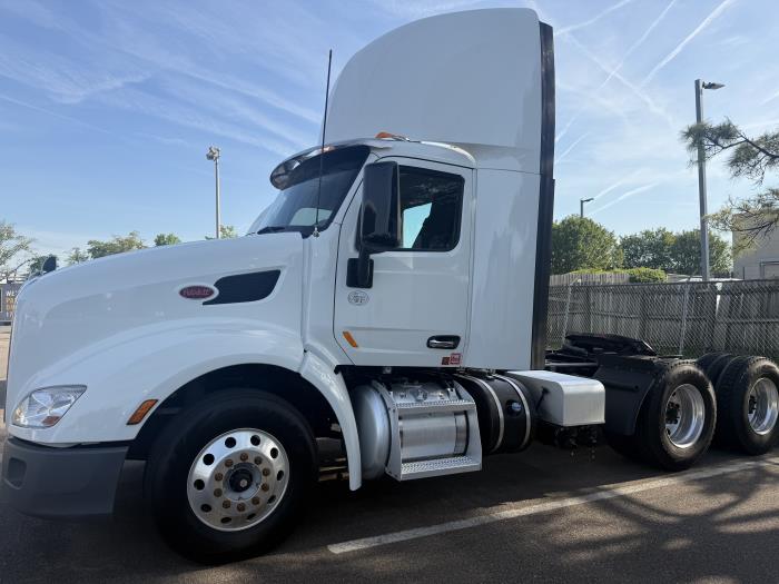 2021 Peterbilt 579-4