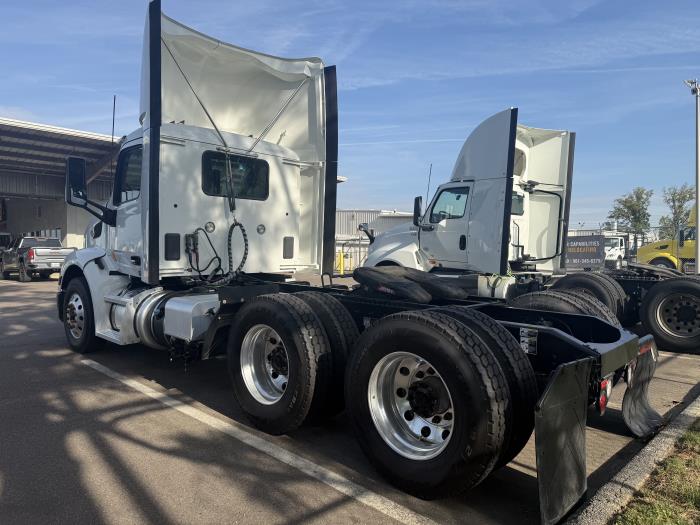 2021 Peterbilt 579-5