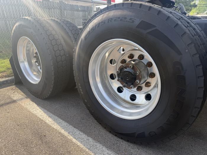 2021 Peterbilt 579-11