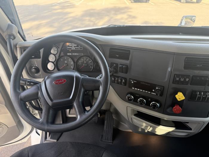 2021 Peterbilt 579-19