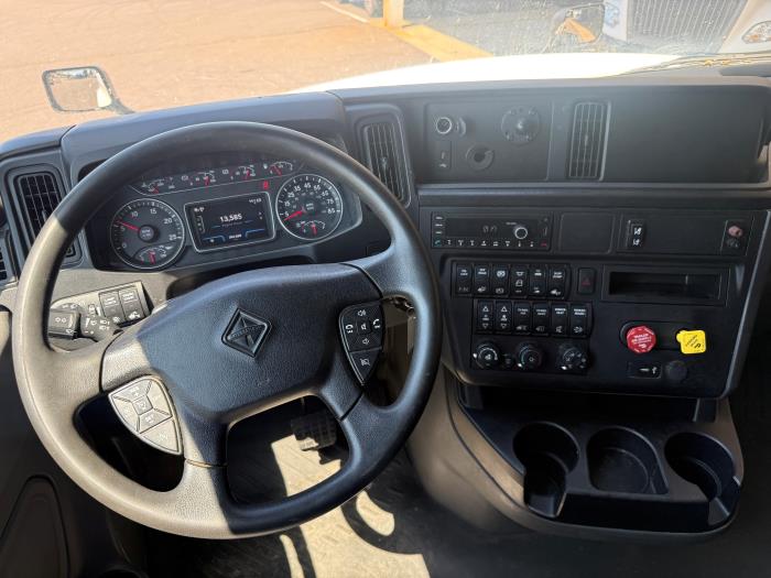 2022 International LT625-2