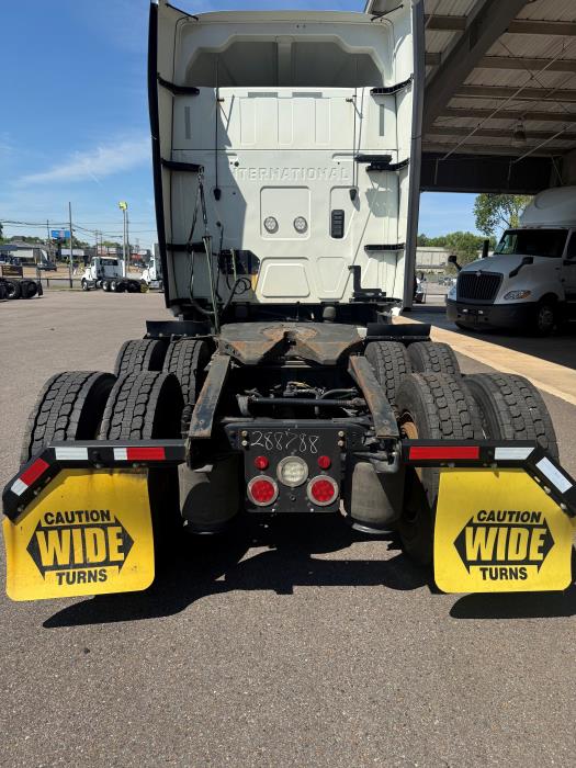 2022 International LT625-9