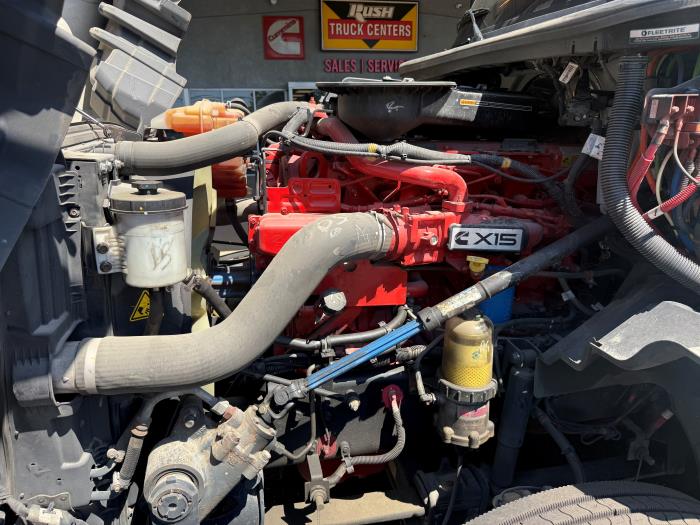 2022 International LT625-21