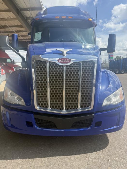 2022 Peterbilt 579-2