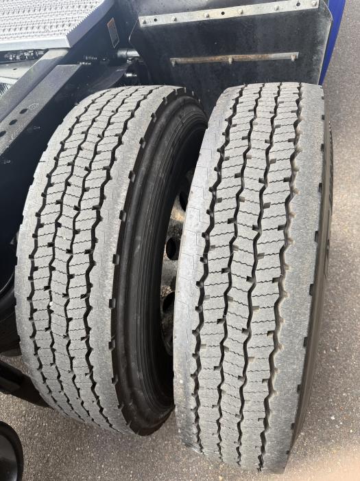 2022 Peterbilt 579-11