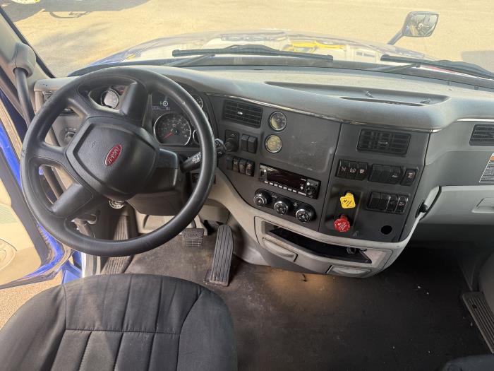 2022 Peterbilt 579-19