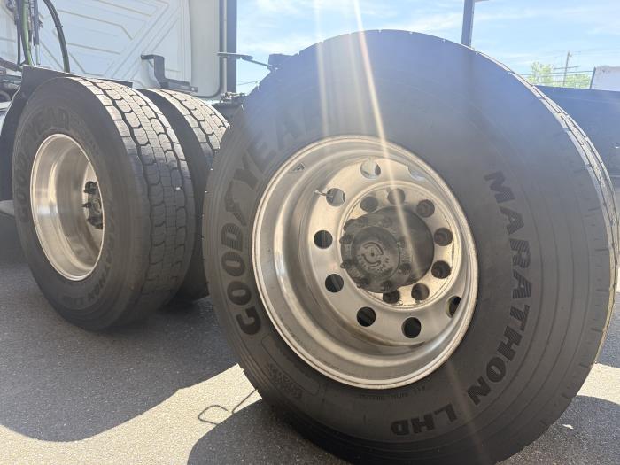 2020 International LT625-18