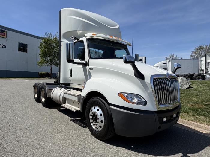 2022 International LT625-2