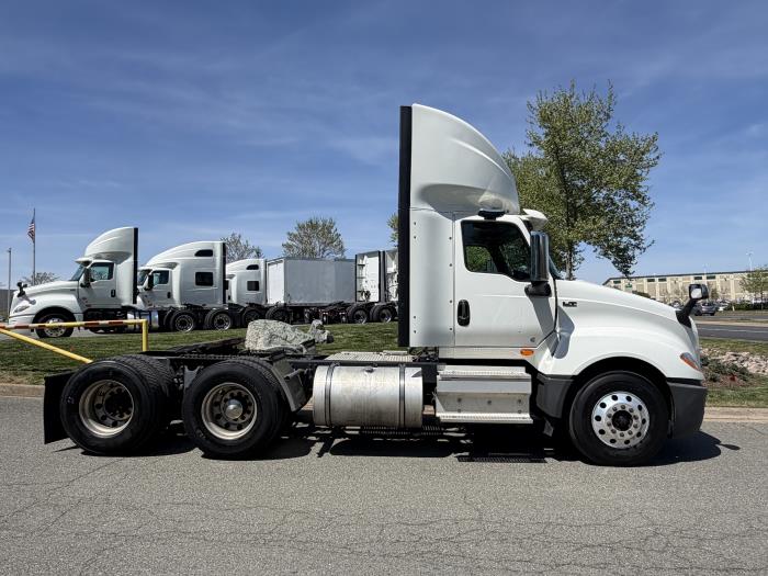 2022 International LT625-3