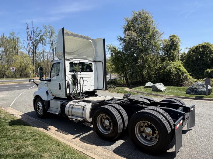 2022 International LT625-6