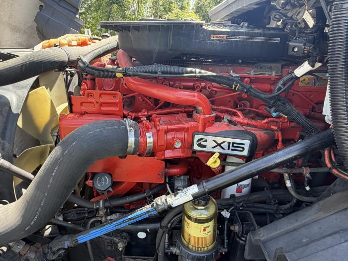 2022 International LT625-10