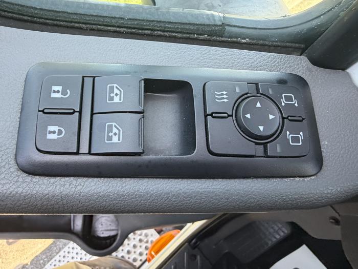 2022 International LT625-11