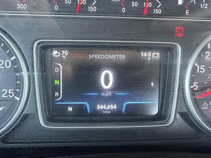 2022 International LT625-14