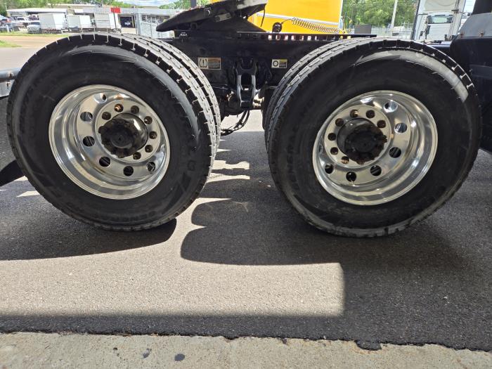 2021 Peterbilt 579-6