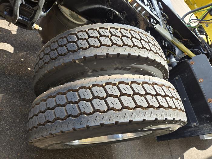 2021 Peterbilt 579-7