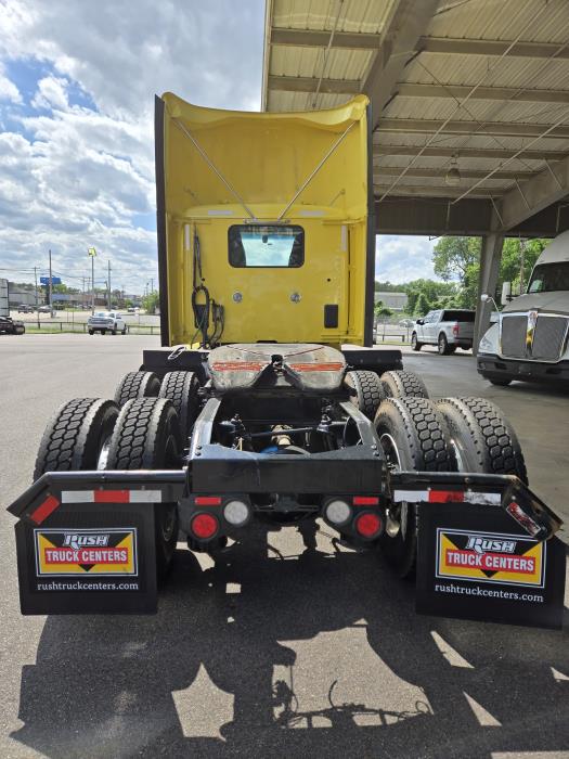 2021 Peterbilt 579-8