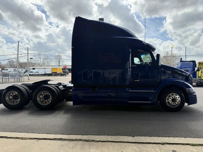 2022 Peterbilt 579-4
