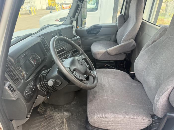 2021 International LT625-14