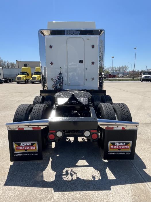 2015 Peterbilt 579-4