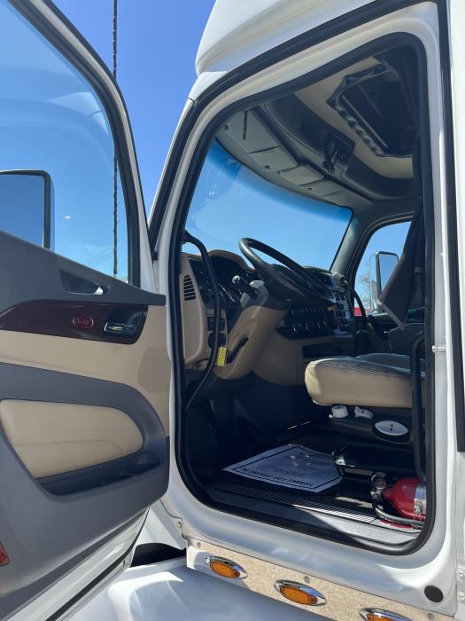 2015 Peterbilt 579-9