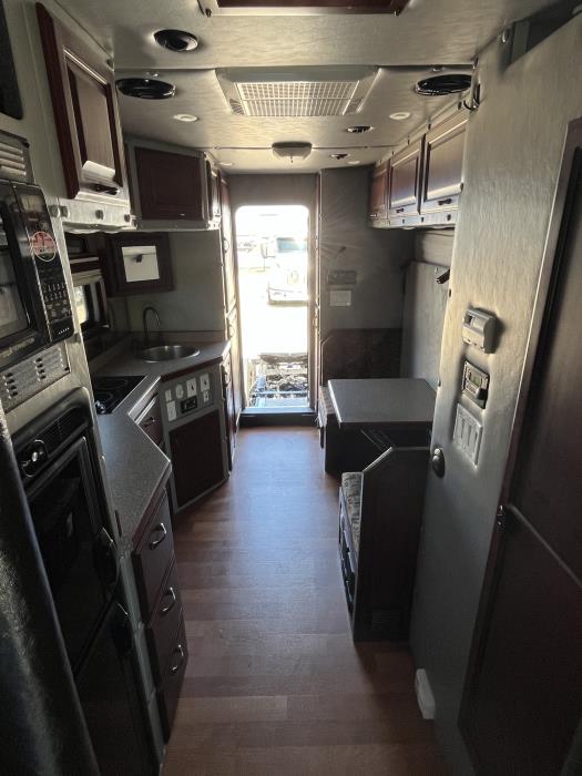 2015 Peterbilt 579-16