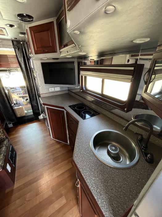 2015 Peterbilt 579-23