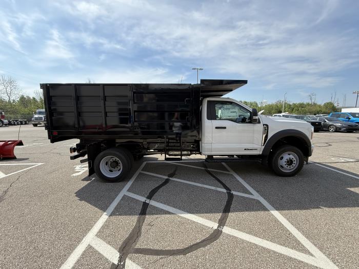 2025 Ford F-450-4