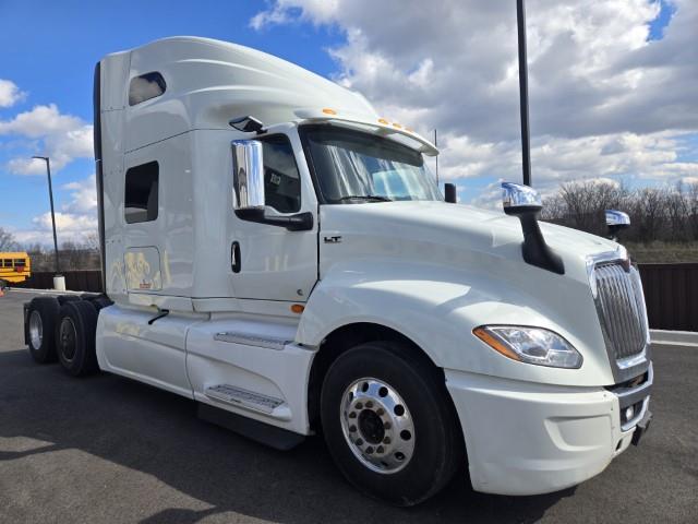 2022 International LT625-3