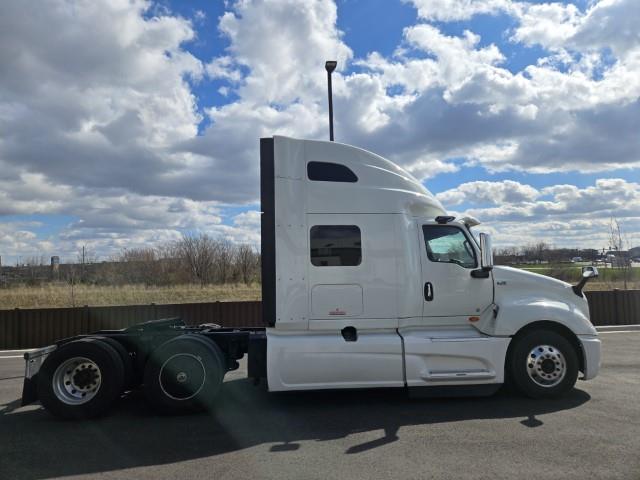 2022 International LT625-4