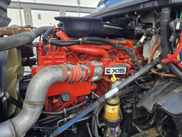 2022 International LT625-26