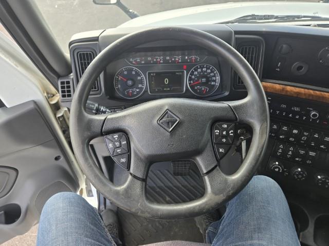 2022 International LT625-12