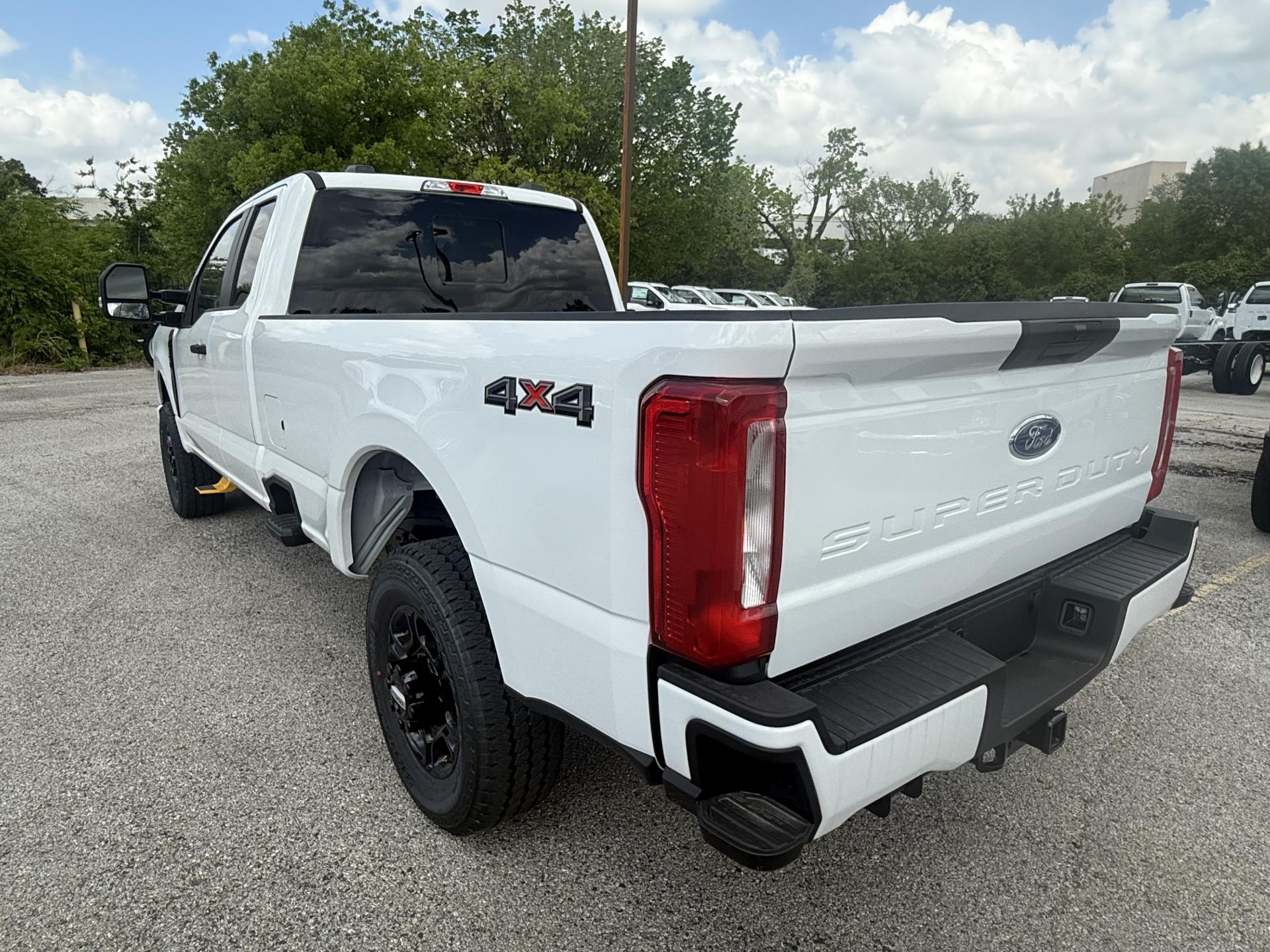New 2026 Ford F-350 - photo 2